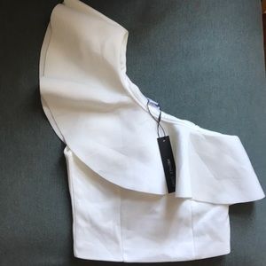 half shoulder crop top